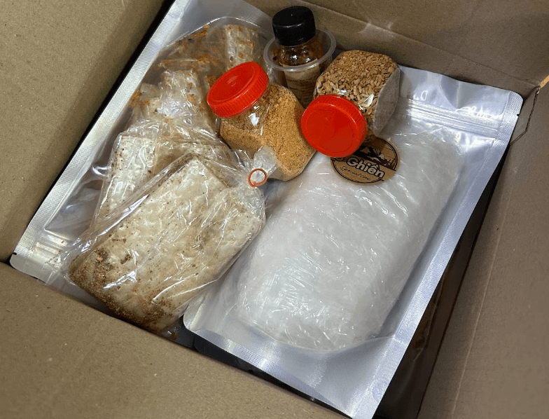 Bánh tráng đặc sản chuẩn tây ninh nha quý zị=))) nhìn ngon lắm luôn. Định đánh giá 1sao cho mọi người chú ý mà sợ sốp buồn=))))